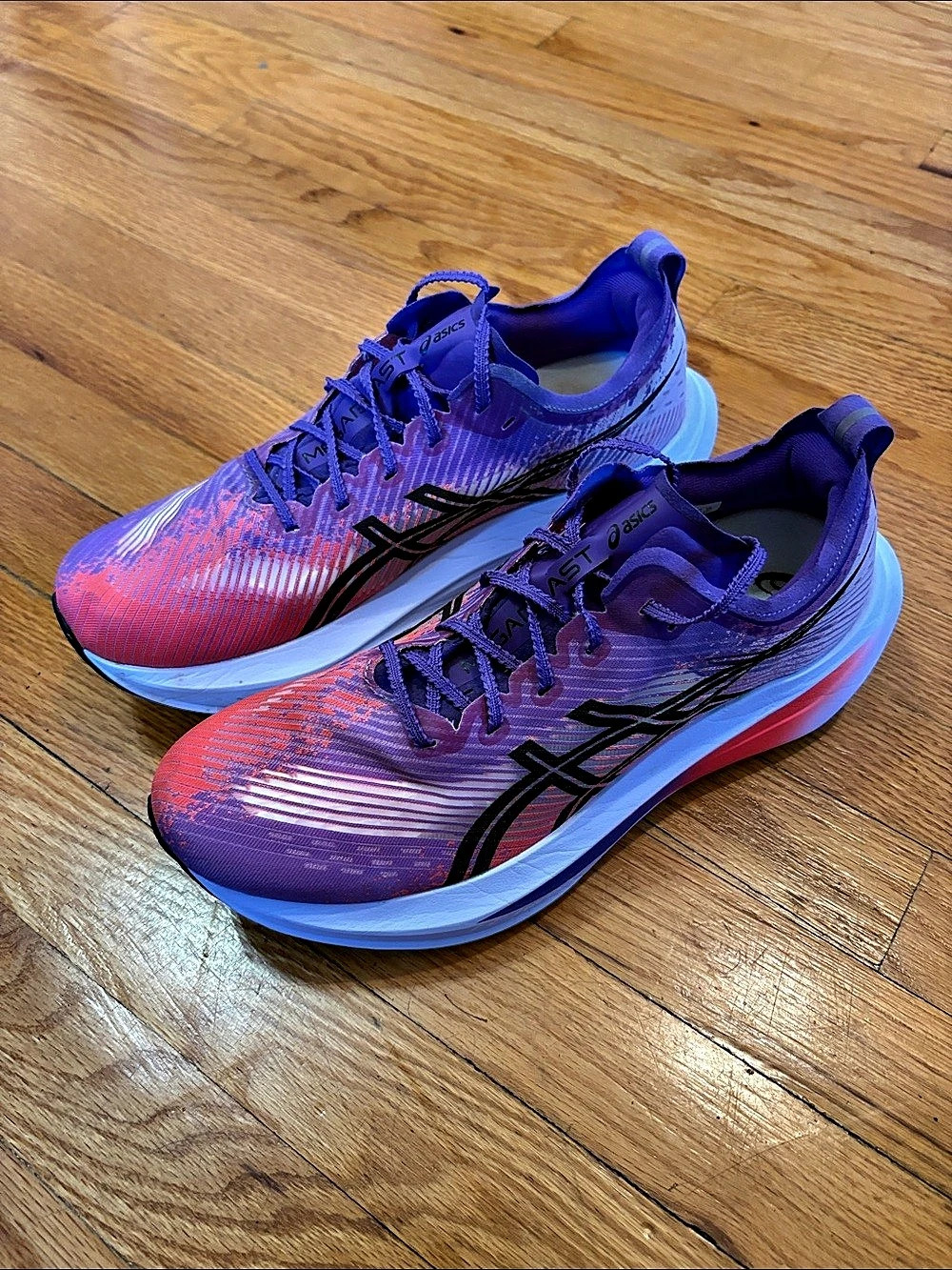 ASICS mega blast Men’s 10